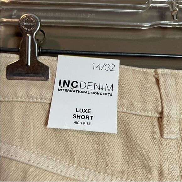 NWT! INC luxe shorts with embroidery - Picture 12 of 14